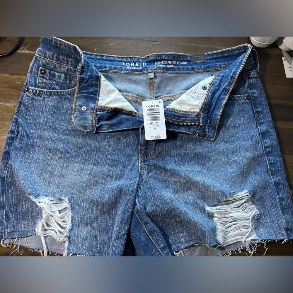 NWT Torrid Blue High-Rise Denim Shorts